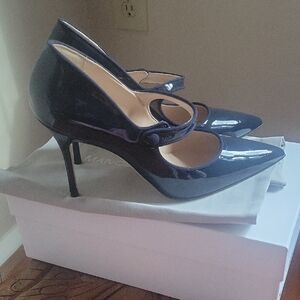 Unworn, Manolo Blahnik Patent Navy Blue Mary Jane Heels Size EU38.